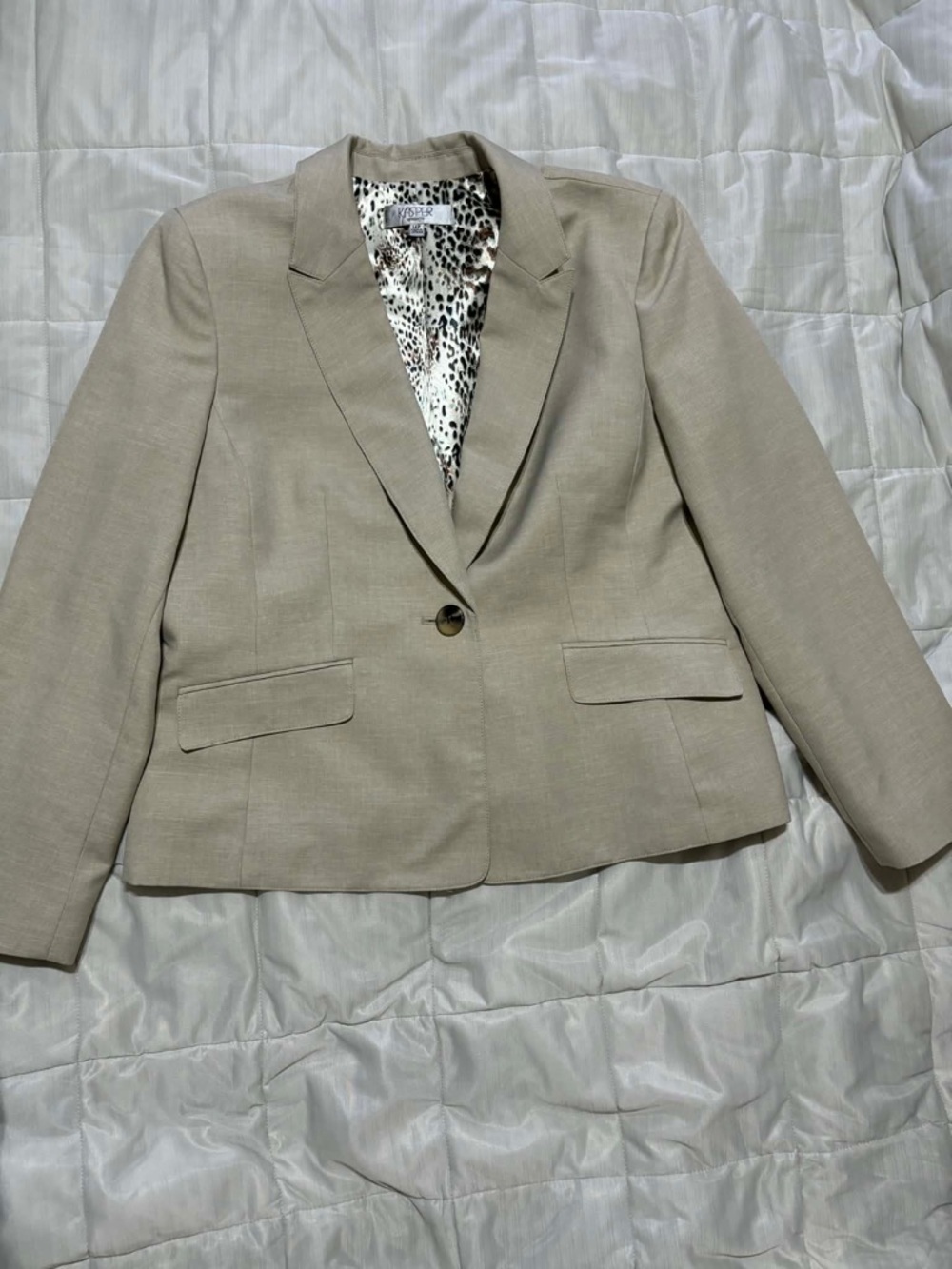 Kasper Taupe Single-Button Women's Blazer with Leopard-Print Lining